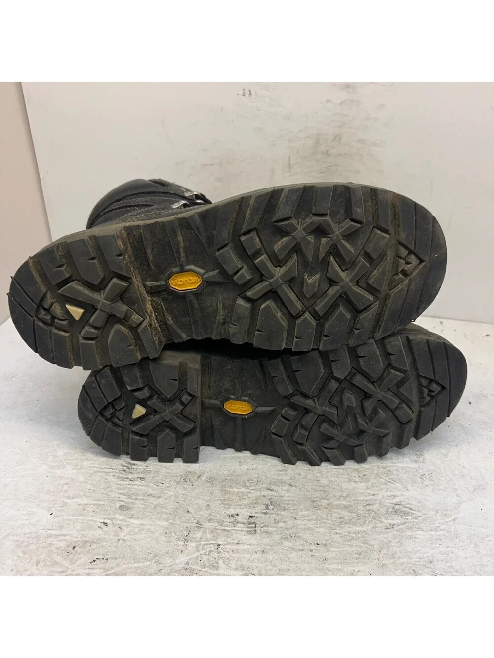 DAKOTA Men's 557 8